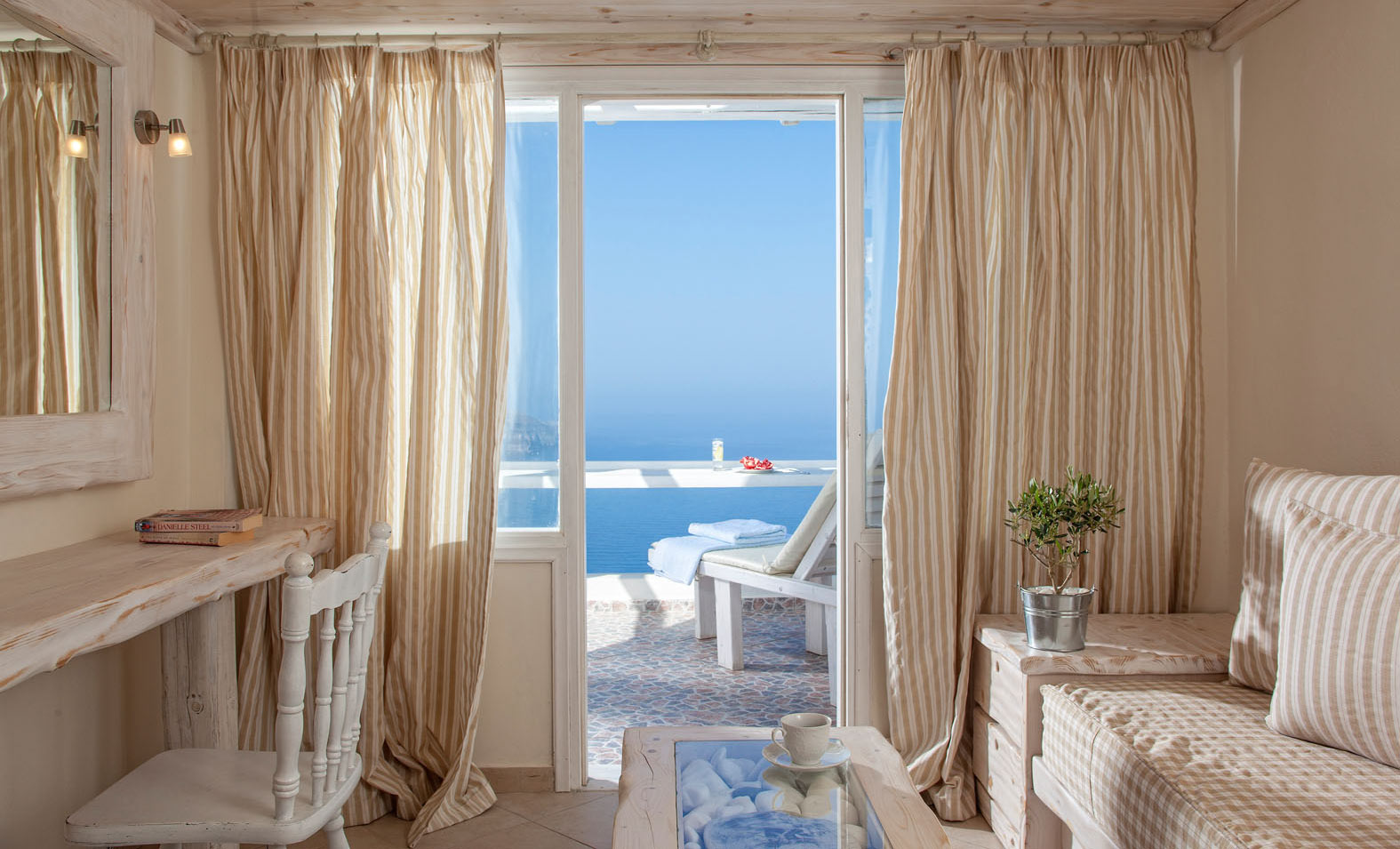 Athermi Suites